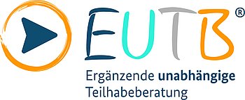 Das LOGO der EUTB, blauer Pfeil in einem orangen Kreis und die Großbuchstaben in den Farben blau, türkis, grau und orange