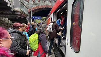 Einstieg in den Zug.