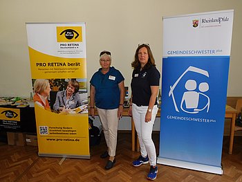 Gemeinsame Beratung - PRO RETINA und Gemeindeschwester plus Auf dem Foto sind die beiden Beraterinnen von PRO RETINA und Gemeindeschwester plus zu sehen.