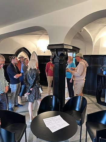 Der Schlossverwalter Oliver Materna führt durch die historischen Räume