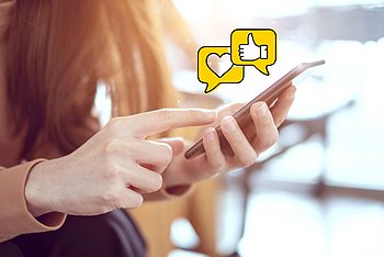 Eine Person bedient ein Smartphone, darüber sind Symbole für Nachrichten und soziale Kontakte eingeblendet.