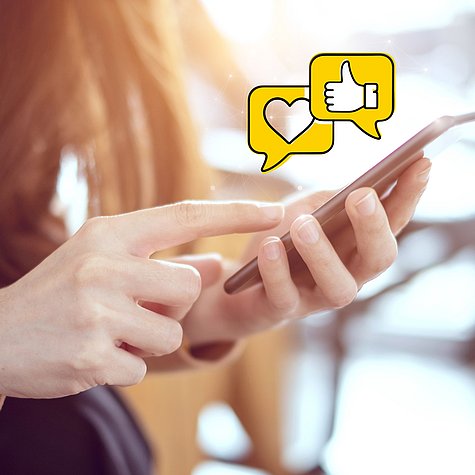 Eine Person bedient ein Smartphone, darüber sind Symbole für Nachrichten und soziale Kontakte eingeblendet.